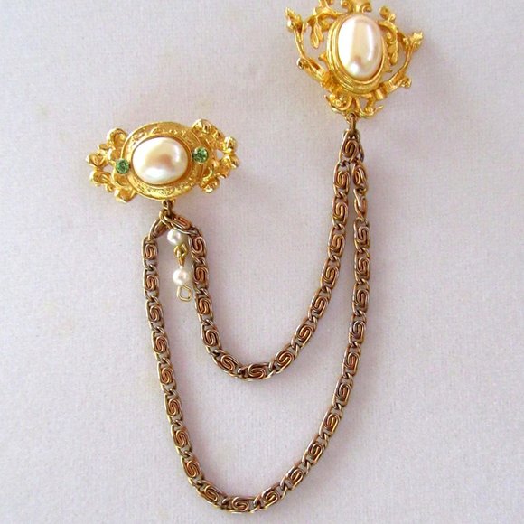 Faux pearl & rhinestone gold tone chatelaine style brooch - sweater/cape guard - Picture 7 of 7